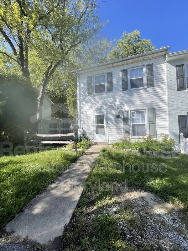 Building Photo - 931 Topview Dr