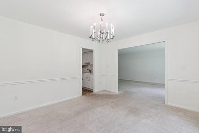 Building Photo - 3714 Carriage House Ct
