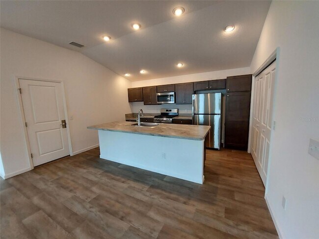 Building Photo - 3301 Dawn Pl