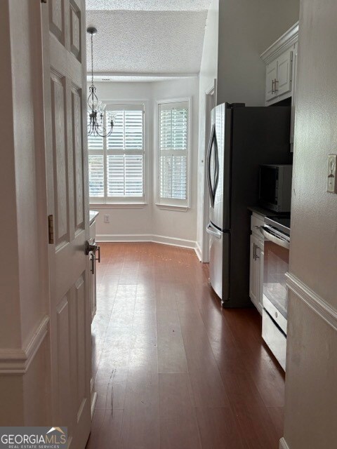 Building Photo - 55 Pne Mdw Dr