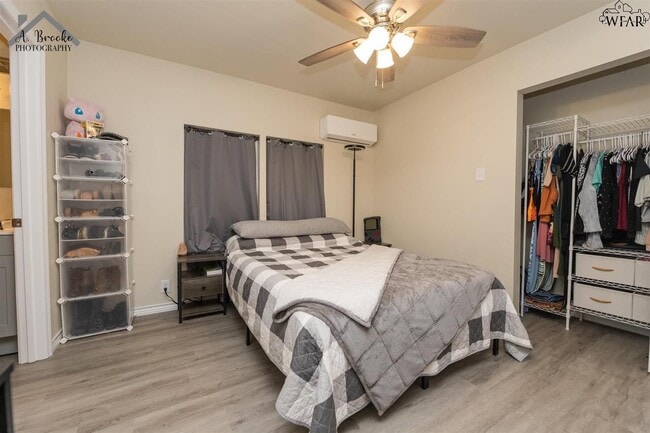 Building Photo - 514 S Archer St