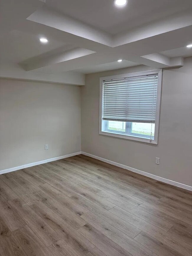 Building Photo - 3505 Iris St N