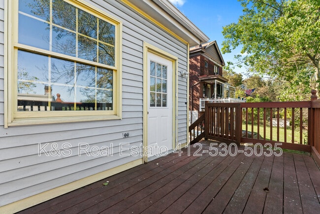 Building Photo - 1043 Mt Oliver St