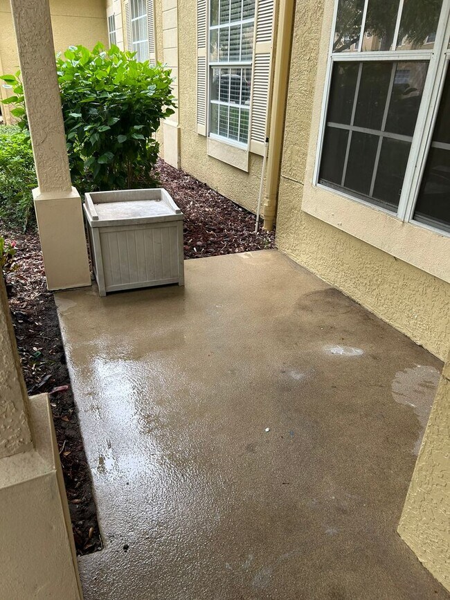 Building Photo - 823 Grand Regency Pointe