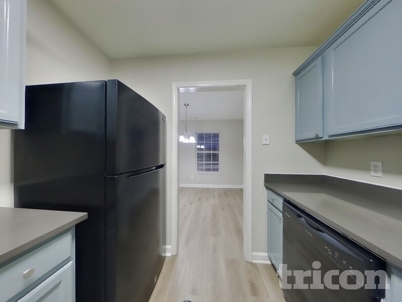 Building Photo - 107 Tanyard Ln