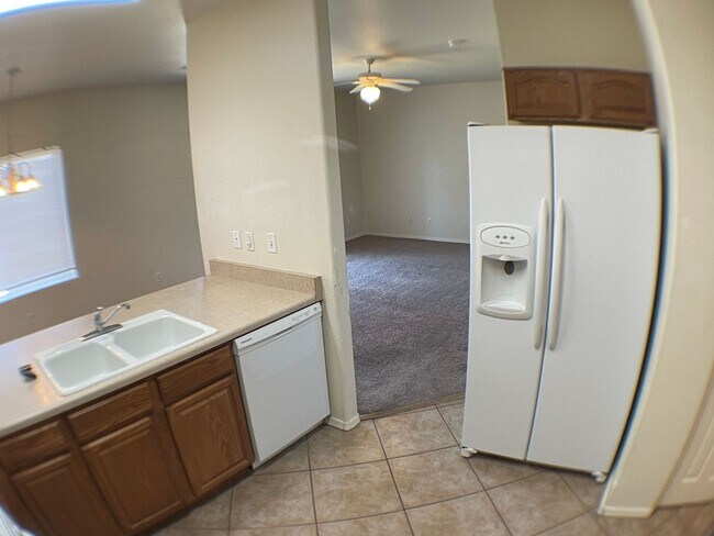 Building Photo - Spacious 3BR Townhome in Bellemont | Fenced Yard + 2-Car Garage