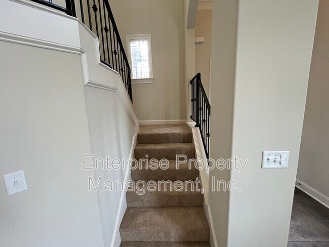 Building Photo - 7240 Winterbrook Ln