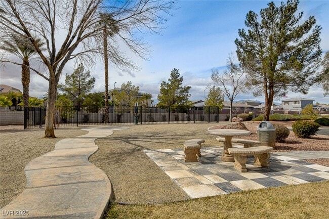 Building Photo - 10164 Tree Bark St