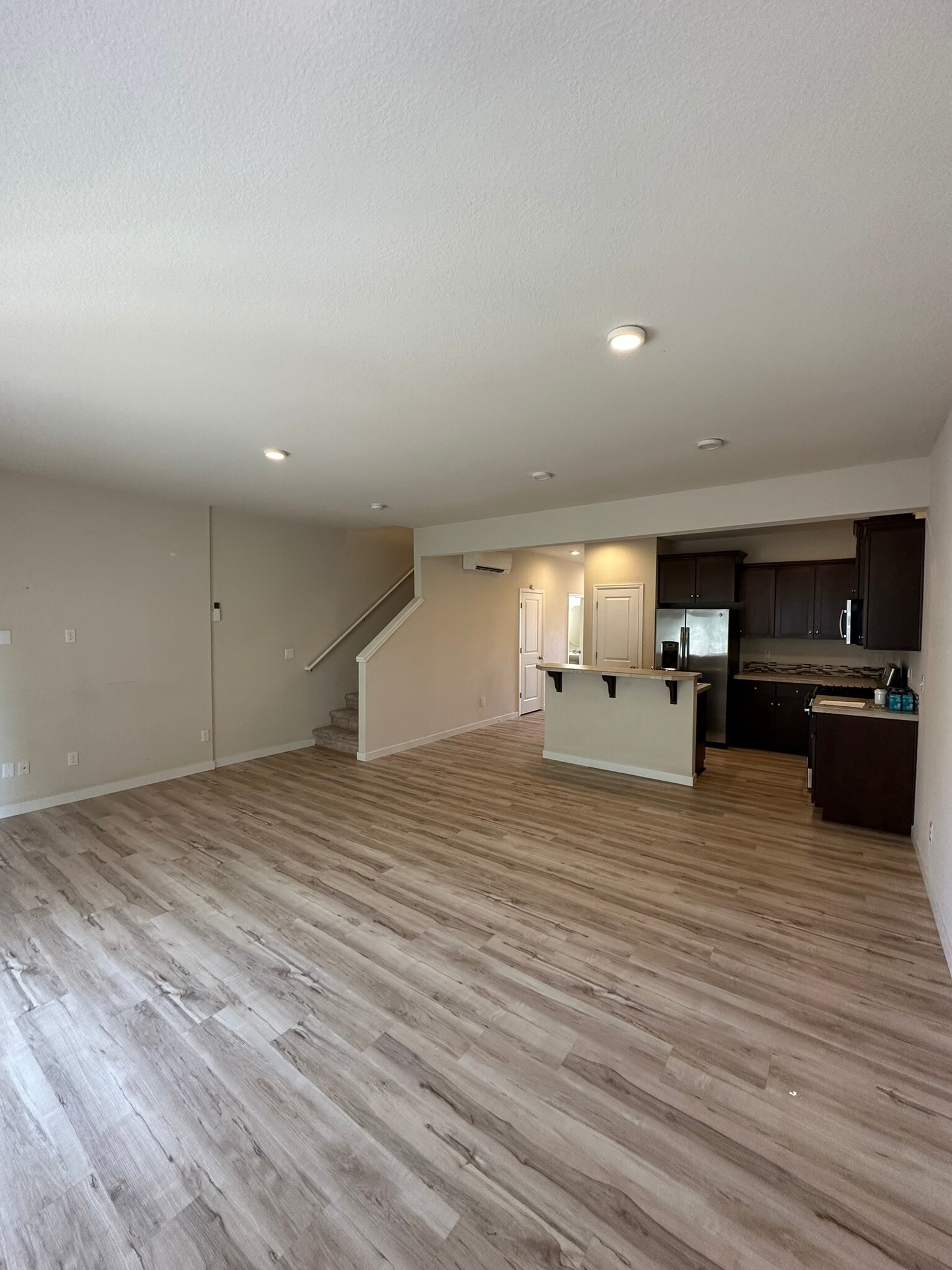 Building Photo - 17634 SW Devonshire Way