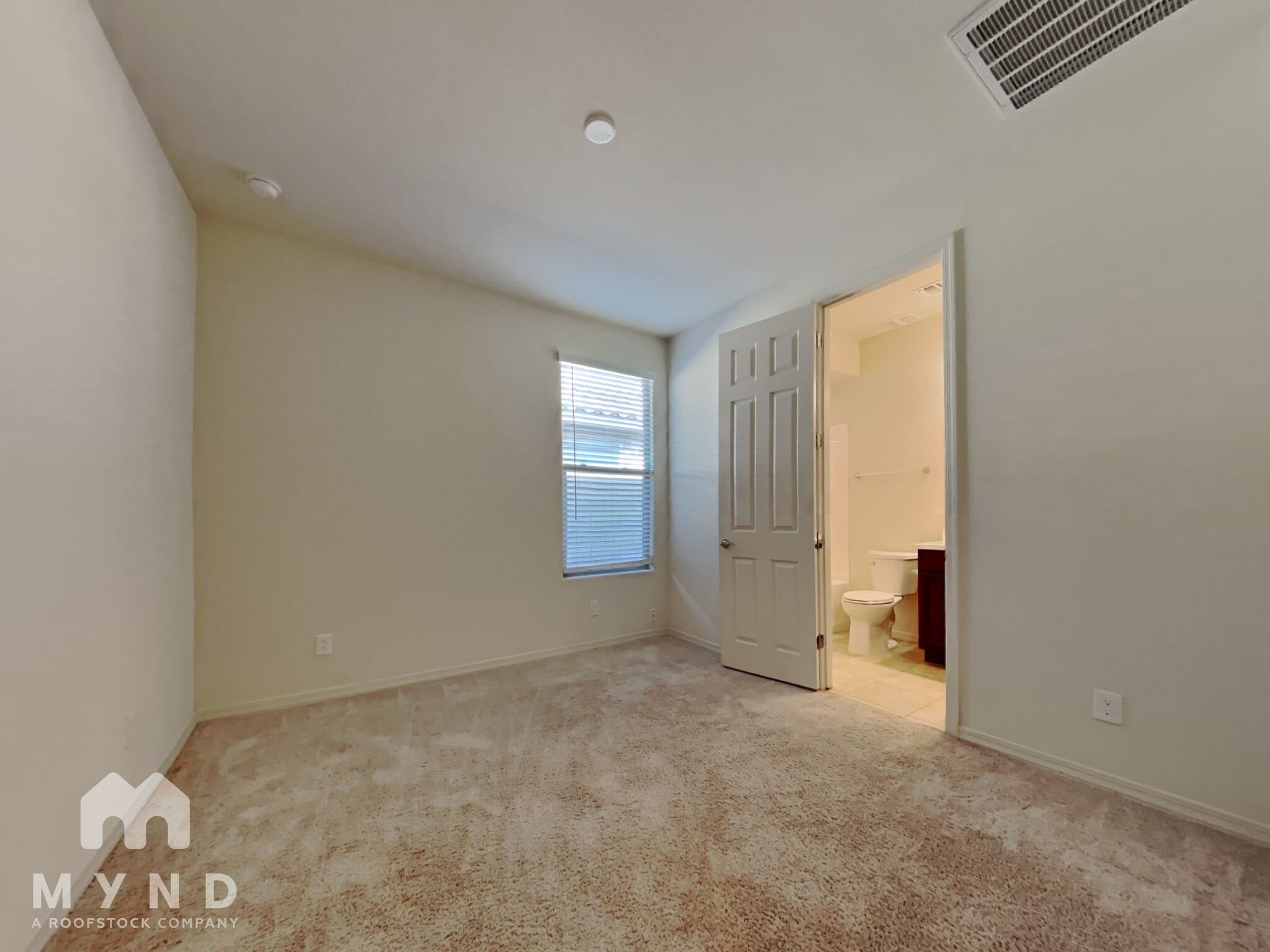 Building Photo - 8756 W Rancho Dr