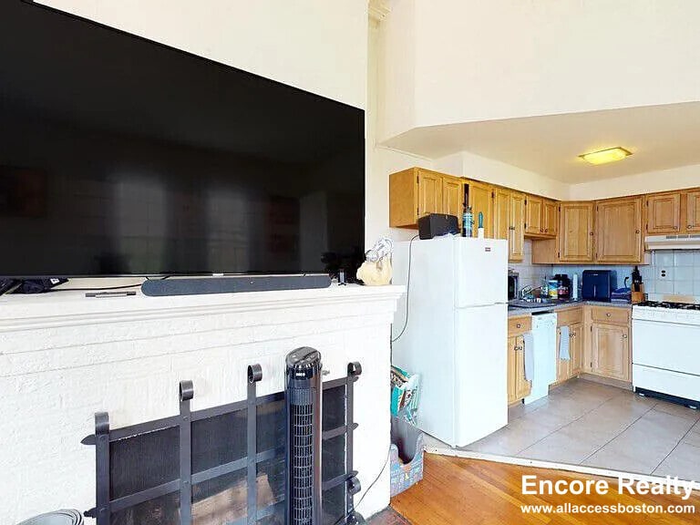 Building Photo - 1 Gloucester St