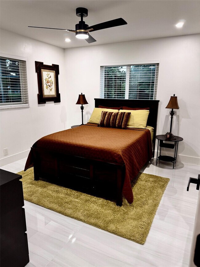 Building Photo - 4101 NW 10th St