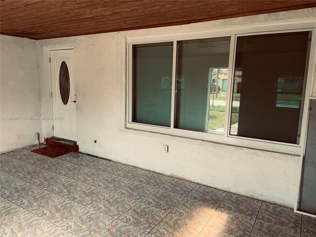 Building Photo - 6407 SW 5th St