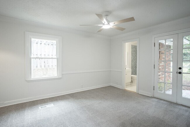 Building Photo - 3120 Edinburgh Dr
