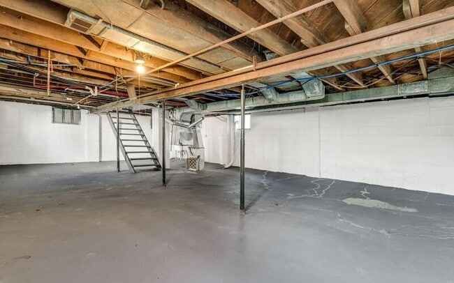 Building Photo - 12772 Tuller St