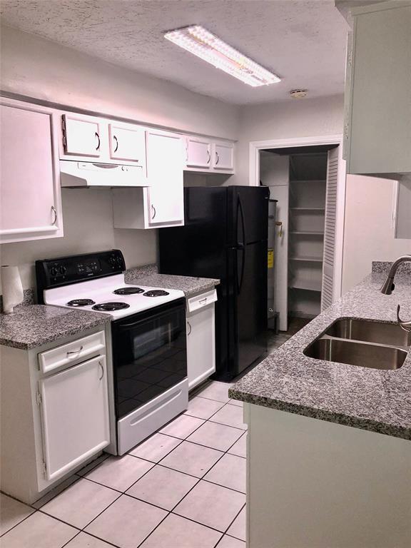 Building Photo - 13461 Castilian Dr