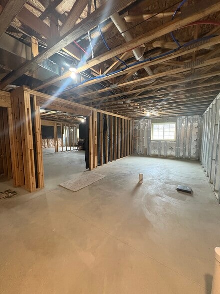 Building Photo - 205 Ridgeview Dr