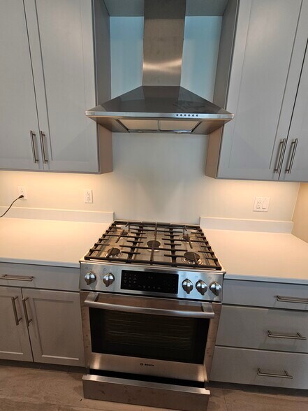 Kitchen - 383 Commercial St