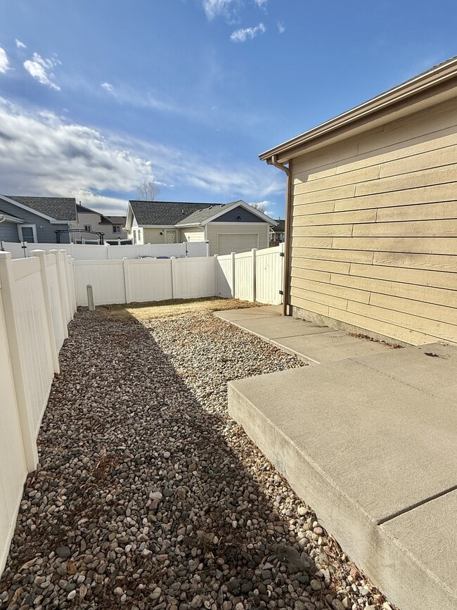 Building Photo - 1952 E 11th St