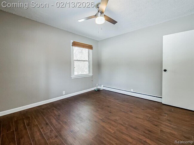 Building Photo - 25330 Brookview St