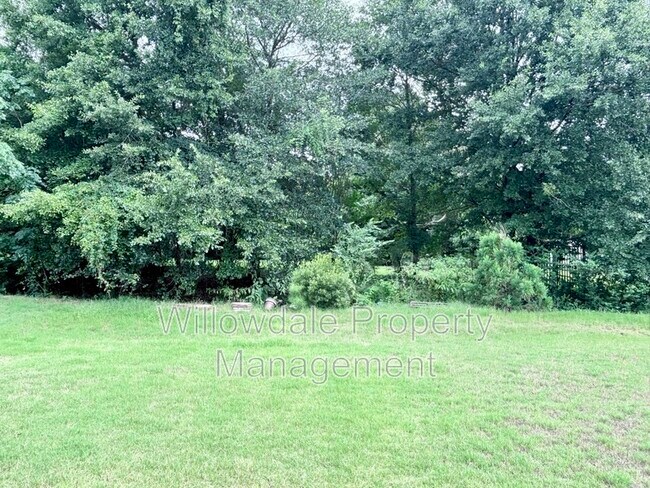 Building Photo - 1020 Garrow Dr