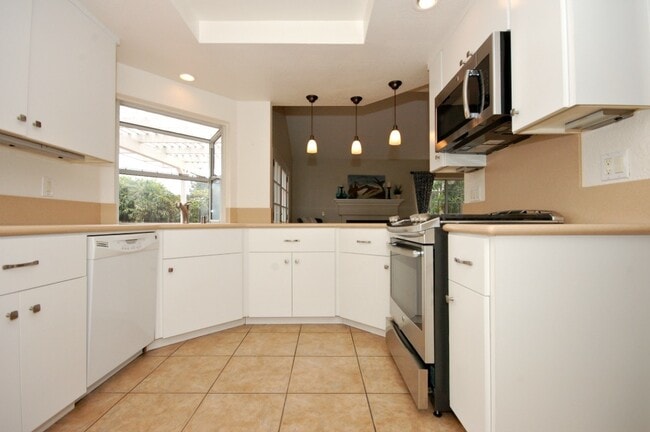 Building Photo - Gorgeous 3 Bedroom Home in Encinitas!