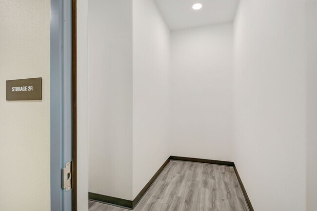 Building Photo - 4127 E Cir Paseo