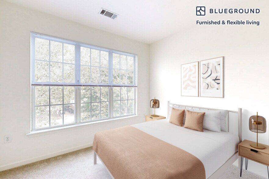 Building Photo - 80 North Centre Ave-SI FL3-ID3629A