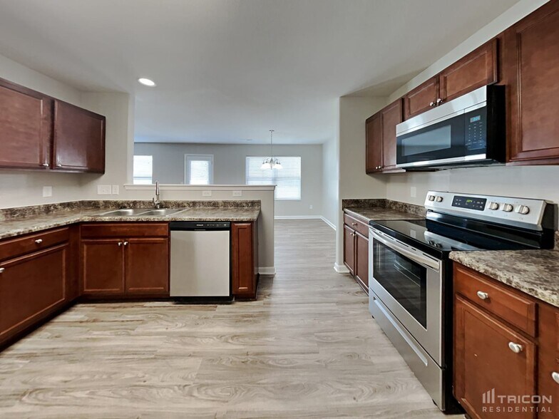 Building Photo - 3884 Ashley Hill Dr