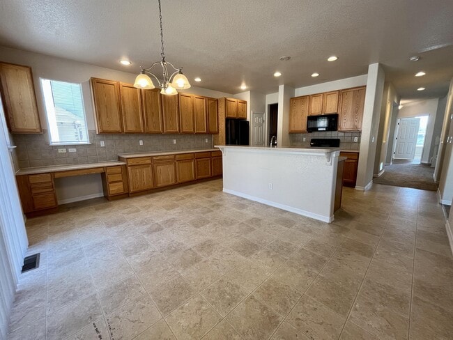 Building Photo - 7595 Fargo Dr