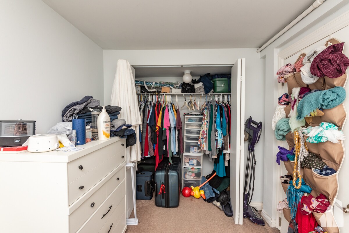 Building Photo - 2341 W Montana St