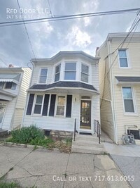 Building Photo - 247 S 8th St
