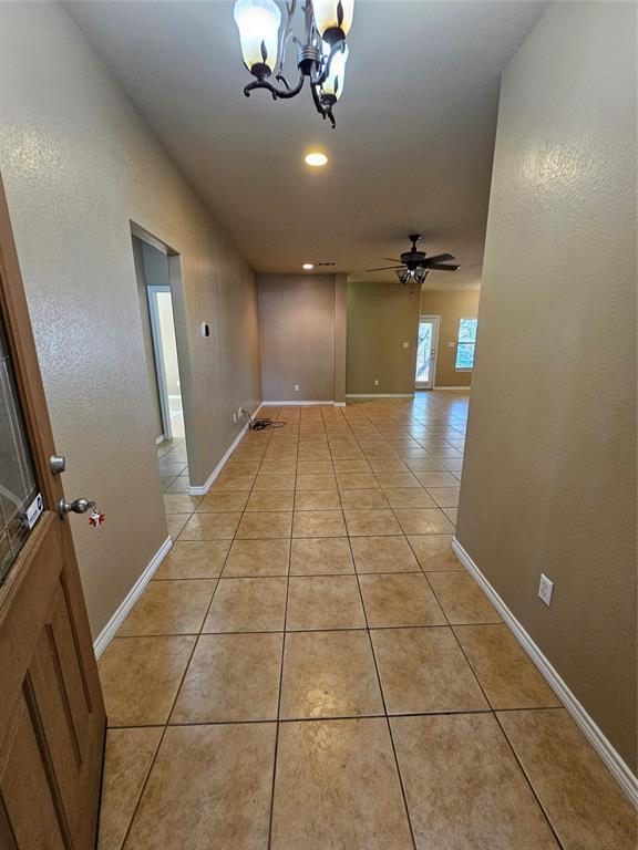 Building Photo - 2106 Red Fox Rd