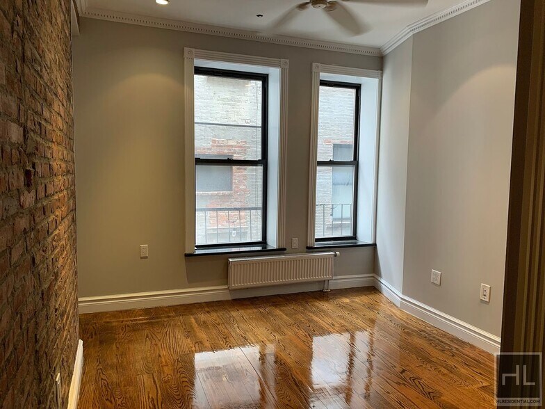 Building Photo - East 13th Street