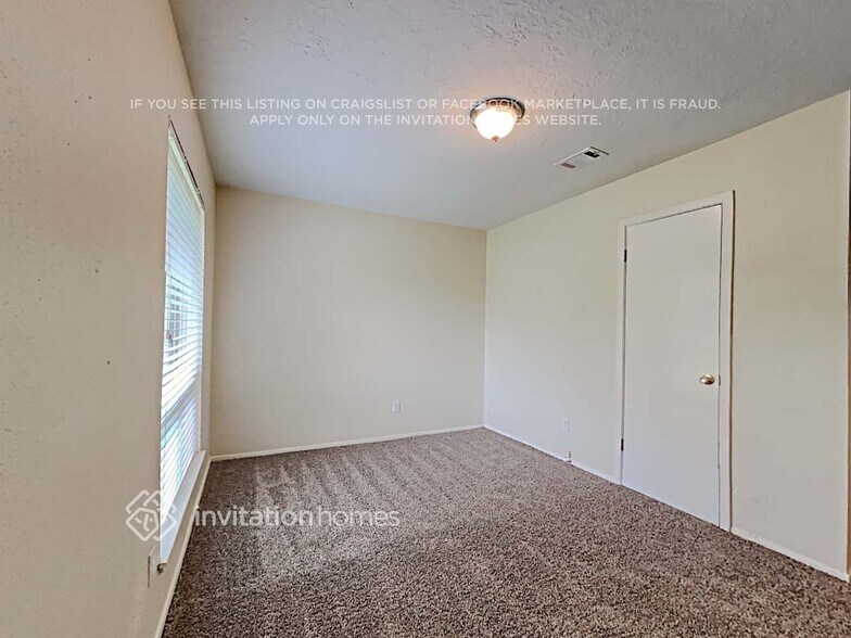 Building Photo - 4434 Algernon Dr