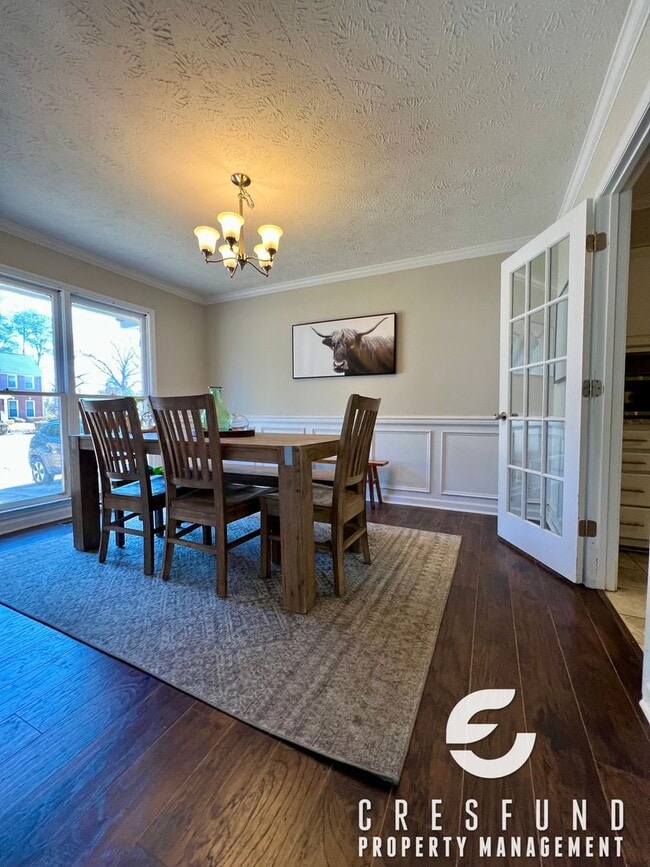Building Photo - 2020 Penrose Dr