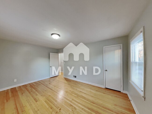 Building Photo - 1229 Lynn Acres Dr