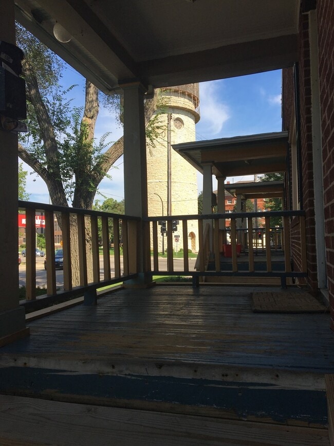 Building Photo - 234 N Summit St