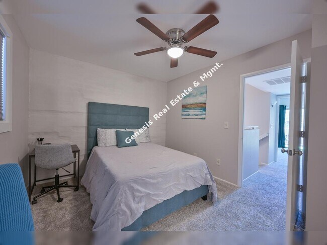 Building Photo - "Stylish 2-Bed Townhouse with Granite Touches & 2.5 Baths in Tucson – 1256 Sq Ft of Comfort!"