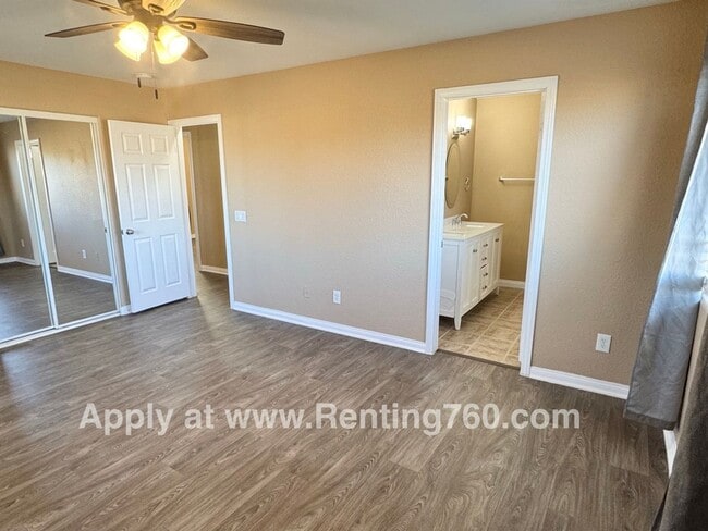 Building Photo - Cozy 3 Bed 2 Bath Home Near Base!