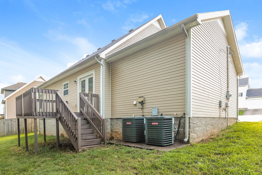 Building Photo - 145 Grovedale Trace