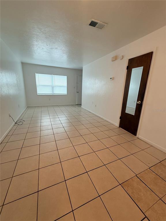 Building Photo - 2614 SW 31st Pl