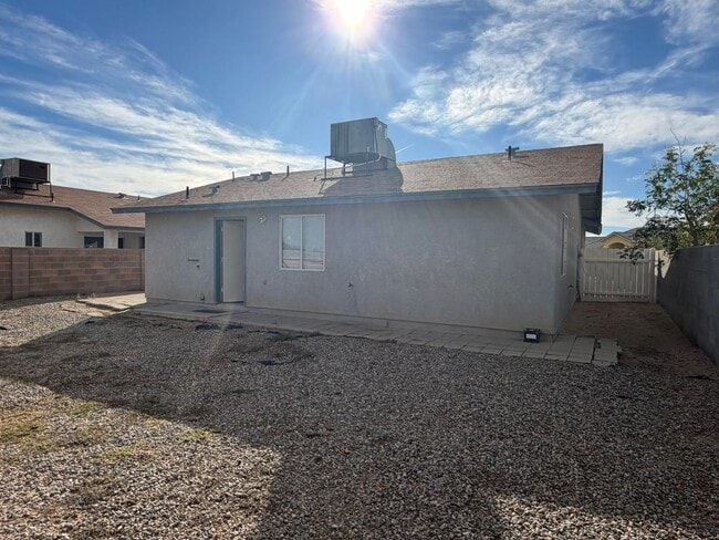 Building Photo - San Luis 3 Bedroom home with Fenced Lot