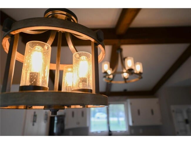 Building Photo - 11020 W River Rd