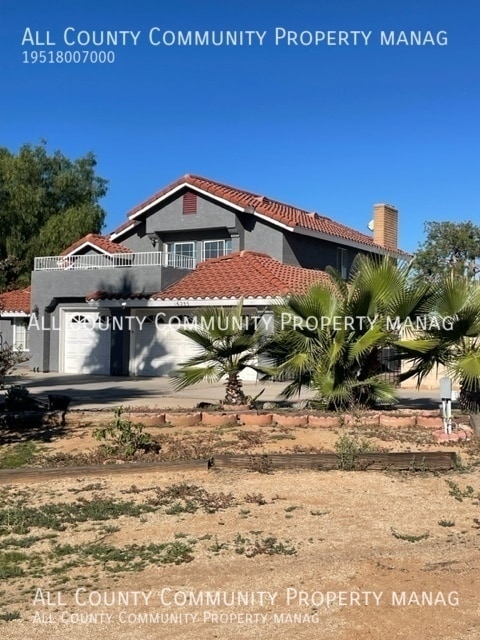 Building Photo - 16285 Capella St