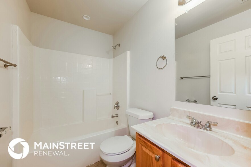 Building Photo - 3004 15th St W