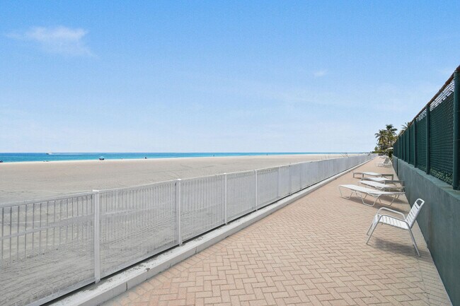 Building Photo - 2295 S Ocean Blvd