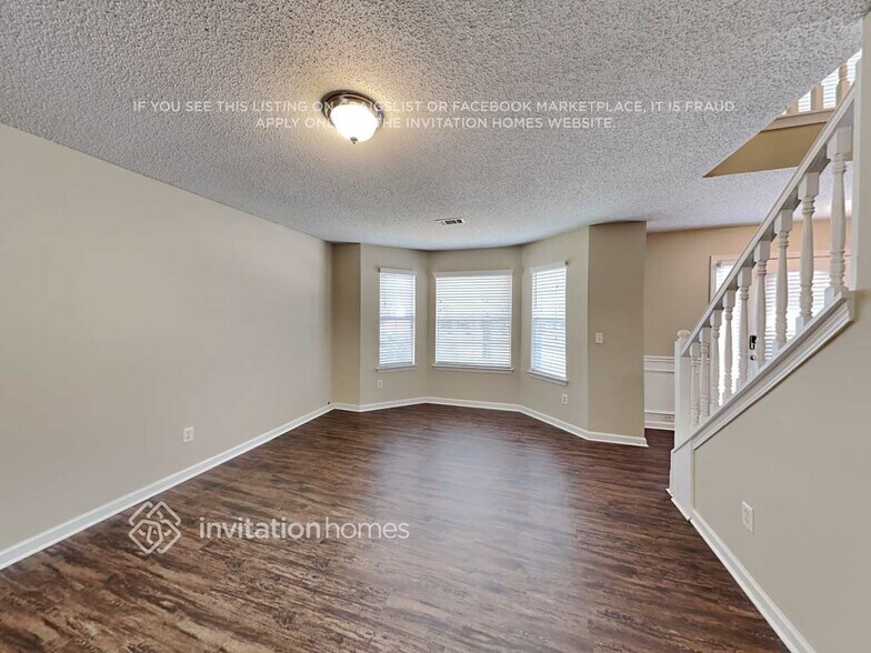 Building Photo - 372 Othello Dr