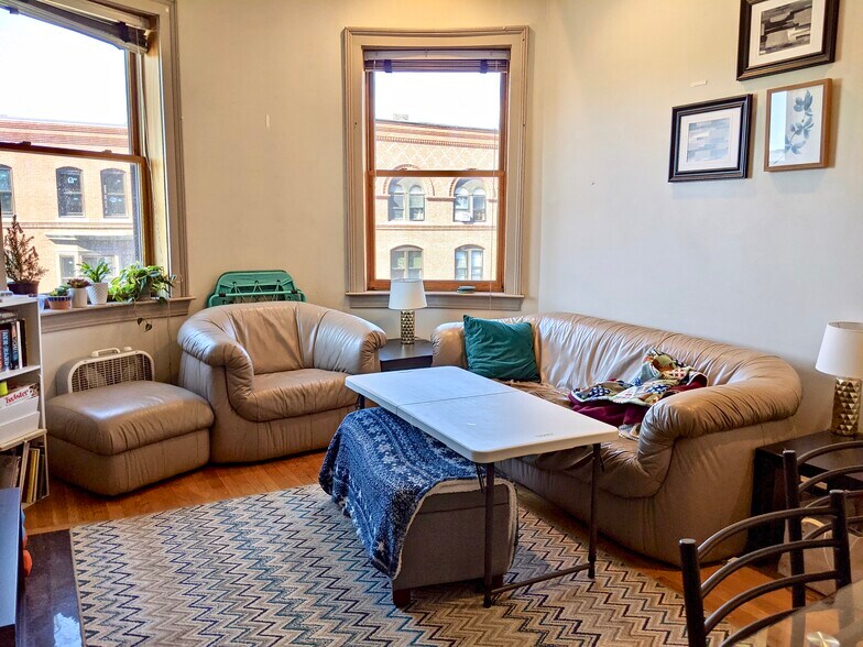 Building Photo - 616 Columbus Ave