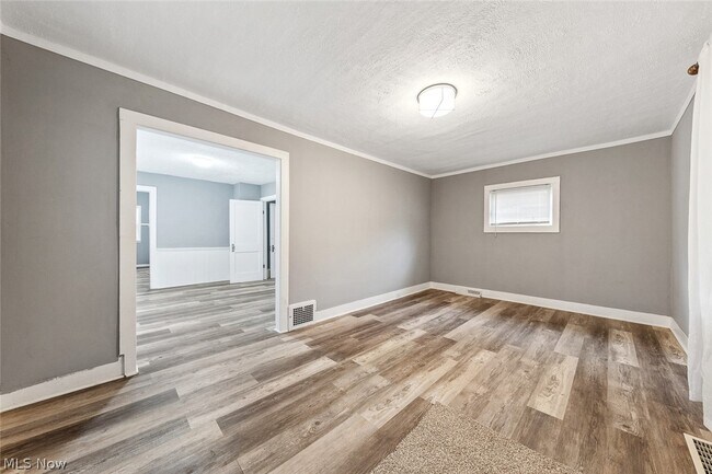 Building Photo - 3753 W 139th St